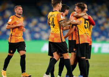 Figuraccia del Napoli in amichevole col Benevento.