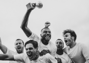 Dodici Coppe per dodici giocatori.