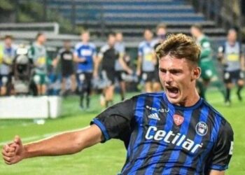 Lorenzo Lucca non si ferma più. Pisa in vetta alla classifica di Serie B.
