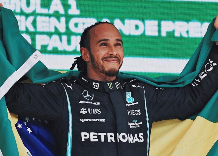 Formula 1: Hamilton conquista il Brasile