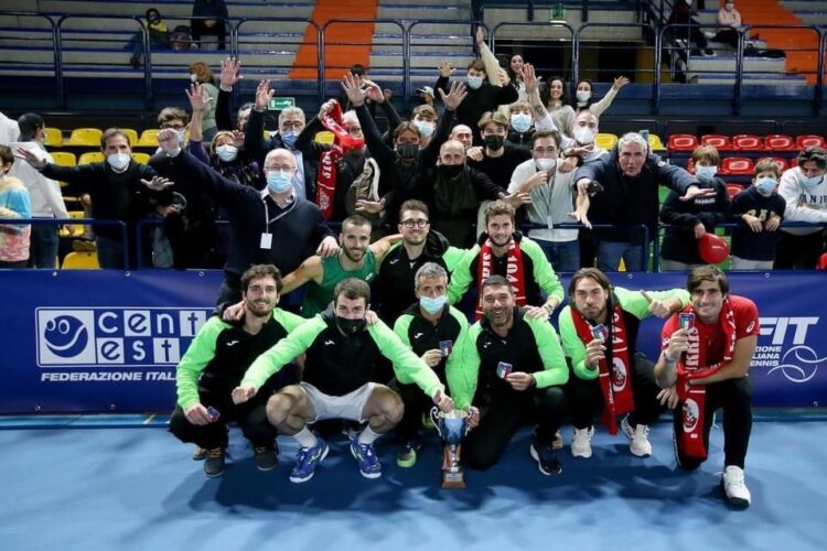 Tennis, Torre del Greco vince lo scudetto a squadre