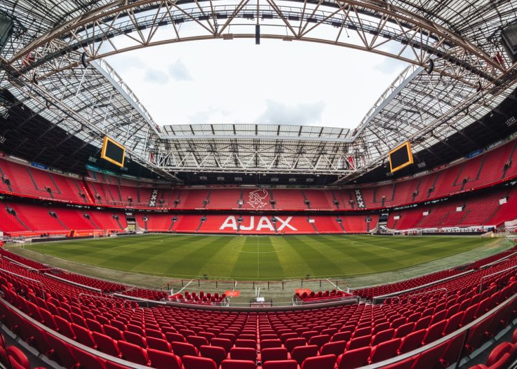 Ore 21, Ajax – Benfica. Dopo il 2-2 in Portogallo, gli olandesi si giocano la qualificazione in Casa.