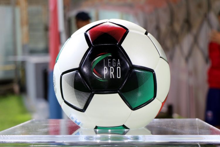 Ore 14:30, Avellino – Catania. Gli irpini devono vincere per non perdere le tracce del Catanzaro.￼