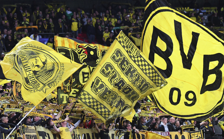 Ore 18:30, Borussia Dortmund – RB Lipsia intrecciano i loro destini.