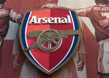 Arsenal – Manchester United. Da una parte la continuità, dall’altra il riscatto immediato.