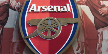 Arsenal – Manchester United. Da una parte la continuità, dall’altra il riscatto immediato. 