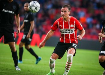 Ore 18:45, Twente-Psv. Ospiti obbligati a vincere per lo sprint finale dell’Eredivisie