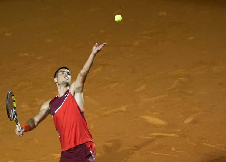 Ore 01:00, Tennis – ATP Miami. Hurkacz – Alcaraz. In finale nel doppio il gigante polacco deve vedersela con la furia rossa.￼