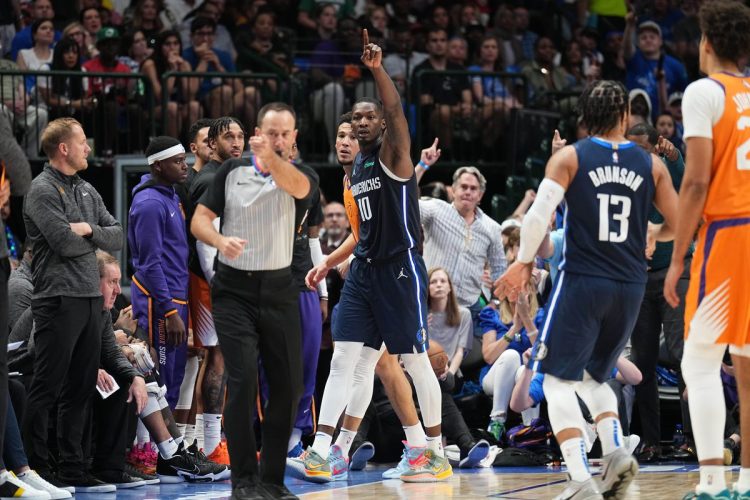 Playoff NBA, risultati della notte: Dallas e Philadelphia pareggiano sul 2-2