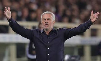 Mourinho contro Banti dopo Fiorentina-Roma: “Vogliamo spiegazioni. Così è troppo”