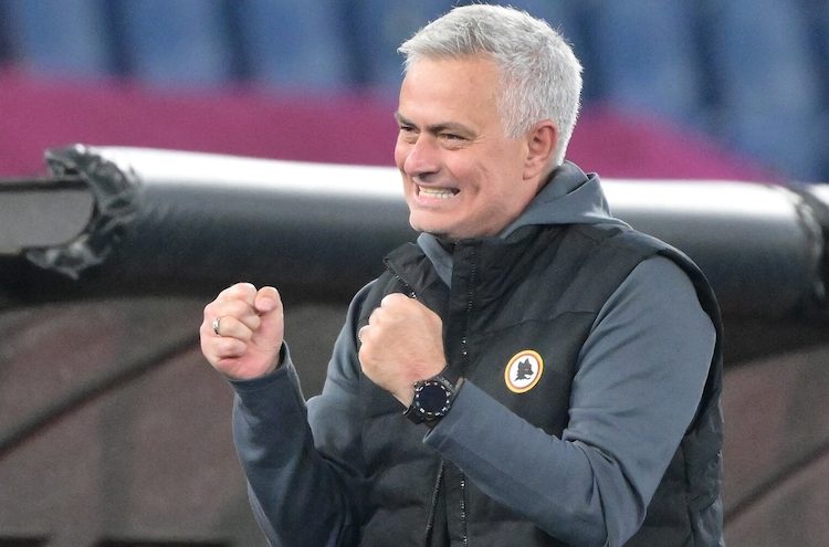 Mourinho dopo Roma-Leicester: “Vittoria di famiglia, ora vinciamo la finale”