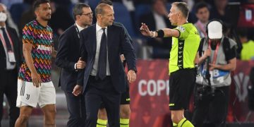 Juventus, Allegri: “Uno dell’Inter mi ha dato una pedata e ho reagito”