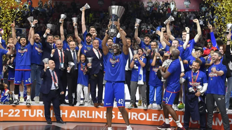 Basket Eurolega 2022: Efes campione, battuto il Real Madrid. Barcellona terzo