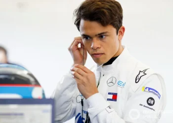 F1: Williams, De Vries al volante della FW44 in Spagna.