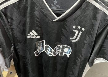 Juve, la nuova maglia da trasferta sarà nera