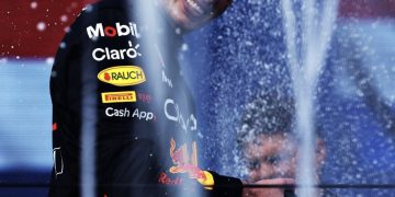 Formula 1: Verstappen conquista Miami, sul podio le Ferrari
