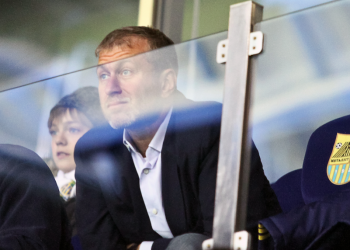 Si mette male per il Chelsea: a fine mese scadrà la licenza speciale concessa dal governo. Urge un proprietario.