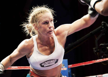“Penso di voler fare entrambe le cose”: Holly Holm sogna la boxe per la prima volta da anni.