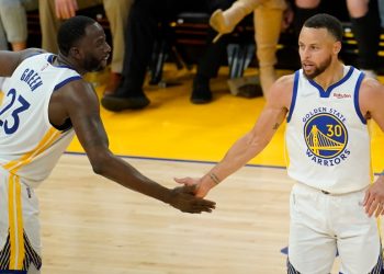 Nba: Dallas rimontata, anche gara-2 va a Golden State.