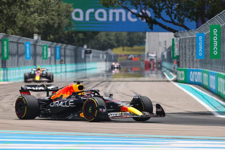 Barcellona: Red Bull conferma che la RB18 avrà 3-5 kg in meno.