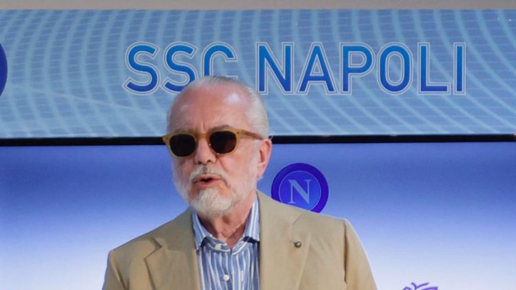 Napoli, De Laurentiis: “Anguissa rimane, con Mertens ci incontreremo a breve”