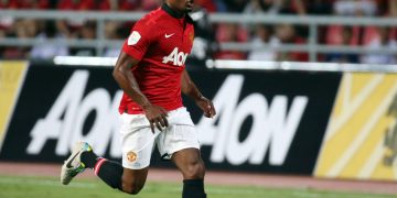 Manchester United-Liverpool vecchie glorie, Evra sbotta: “Dove sono gli inglesi?”