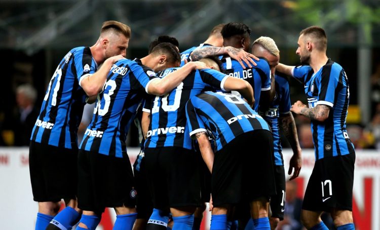 Cagliari – Inter. I neroazzurri scendono in campo conoscendo il risultato nel Milan: nel bene e nel male.￼