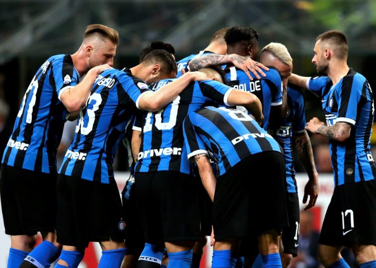 Cagliari – Inter. I neroazzurri scendono in campo conoscendo il risultato nel Milan: nel bene e nel male.￼