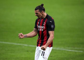 Milan, Ibra scatenato: crepa il vetro del pullman