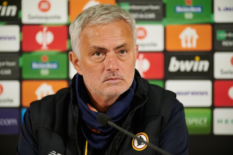 Roma, Mourinho al veleno tra futuro e arbitri