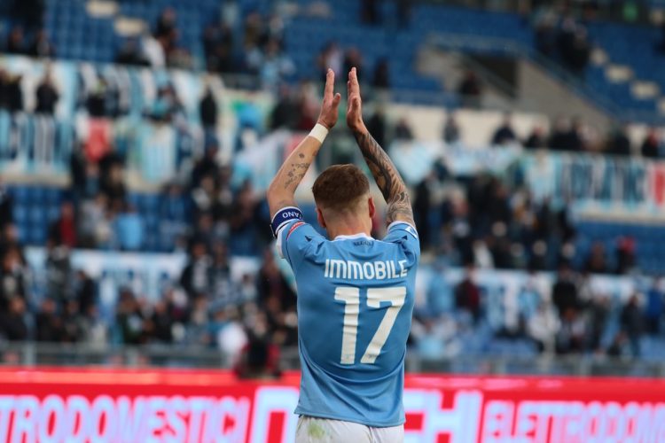 Lazio – Sampdoria. Con Fiorentina – Roma di lunedì, Sarri vuole vincere per superare i cugini.