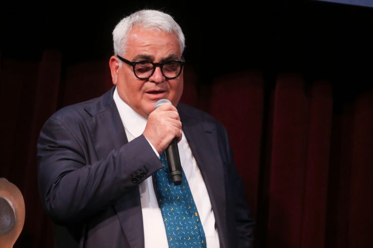 Calciomercato Lecce, Corvino su Ceesay:”Puoi sbagliare moglie, ma non attaccante…”