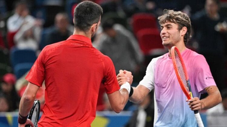 Shanghai, Masters1000: Cobolli perde contro il suo idolo Djokovic