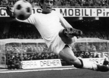 Gigi Riva, “Rombo di Tuono” oggi avrebbe compiuto 80 anni