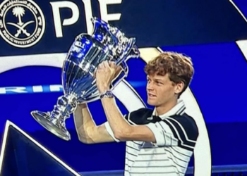 Sinner premiato numero uno del mondo, lacrime di gioia per la mamma Siglinde