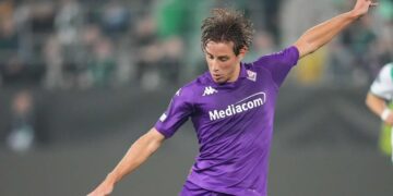 Fiorentina- Inter, malore per Bove in campo. Partita rinviata