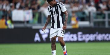 Juventus, emergenza infortuni: dopo Savona si ferma anche Douglas Luiz