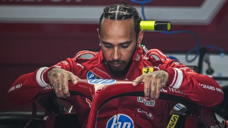 Hamilton conquista la pole per la minigara del 22 marzo al GP F1 Cina