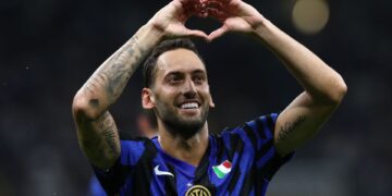 Calciomercato Inter, il Galatasaray corteggia Calhanoglu. I nerazzurri valutano un sostituto