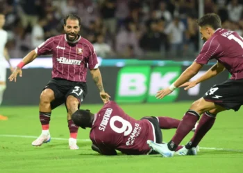 Salernitana: sospetta intossicazione alimentare colpisce la squadra al ritorno da Genova